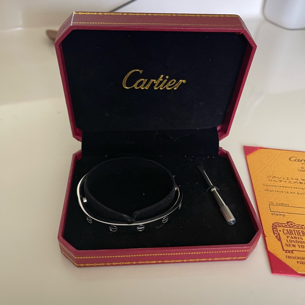 Women’s Cartier love bracelet
